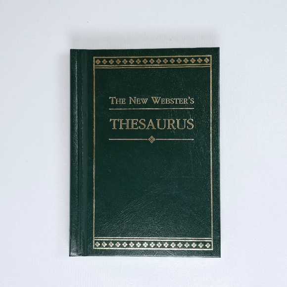 The New Webster's Desk Ref. Library 3 Book Set Dictionary, Thesaurus & Spelling - Picture 7 of 7
